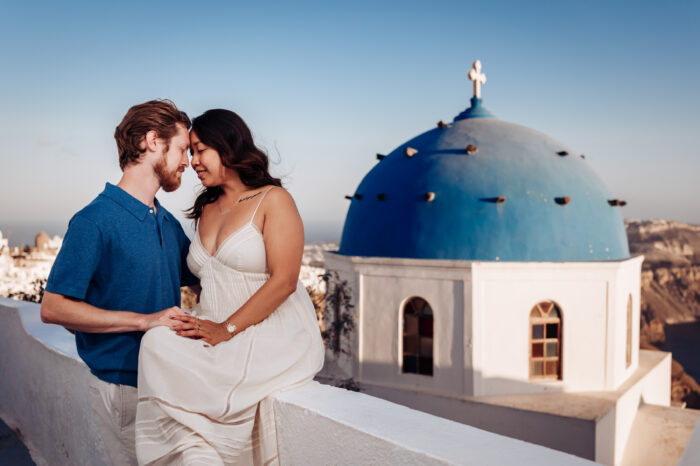 Professional photography session in Santorini captured by a local Santorini photographer