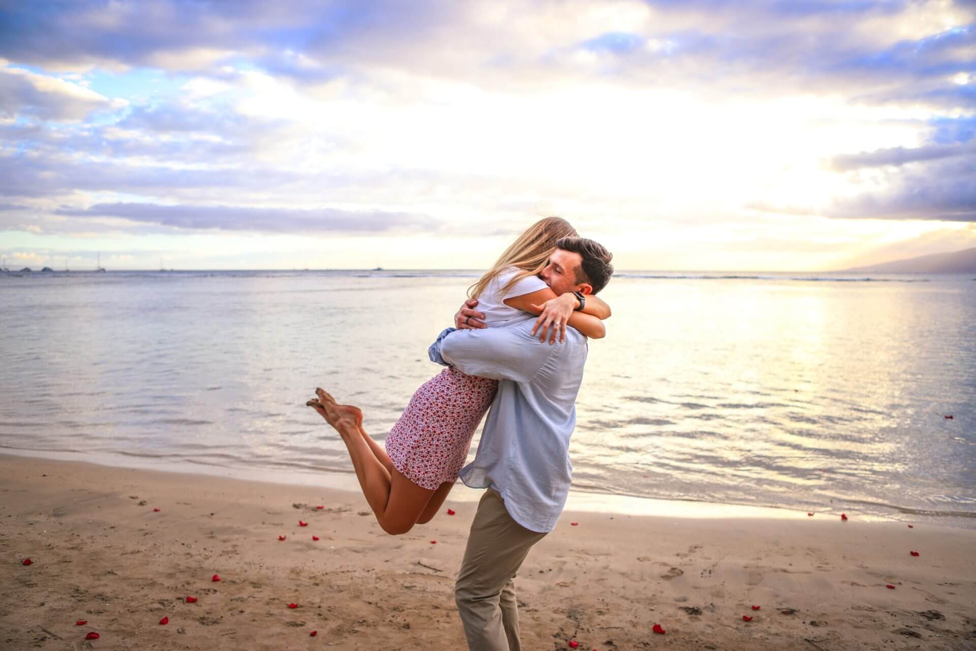 Beach Photoshoot Ideas & What to Wear 7 Tips From a Pro Photographer