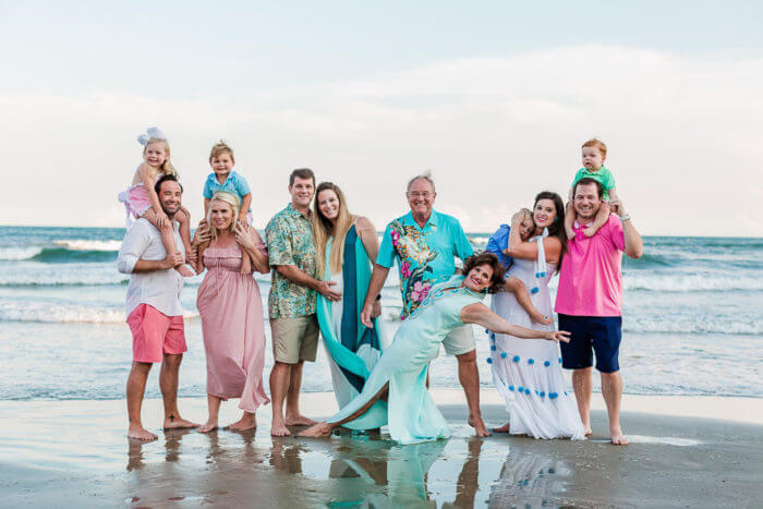 Best Colors To Wear On The Beach For Pictures Buy And Slay