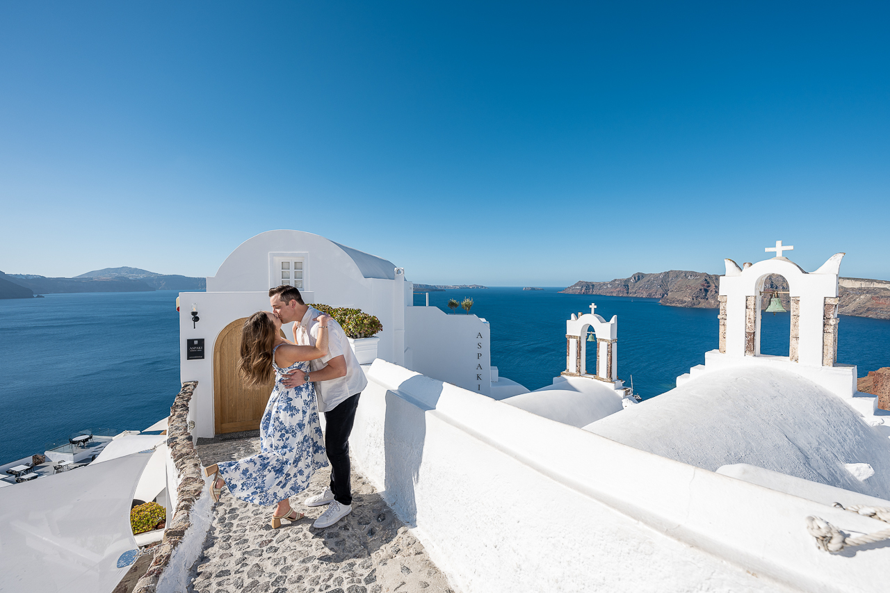 featured photo spot in Santorini for proposals photo shoots gallery