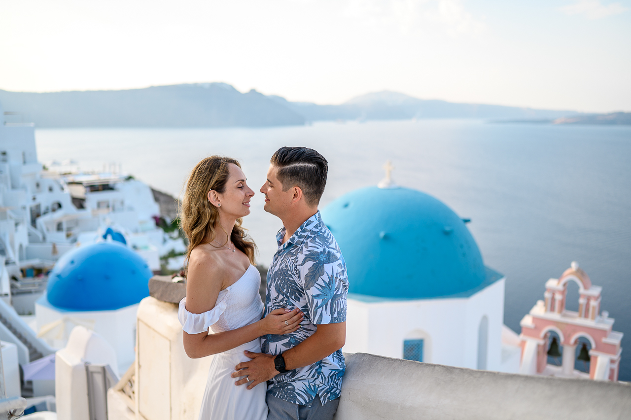 featured photo spot in Santorini for proposals photo shoots