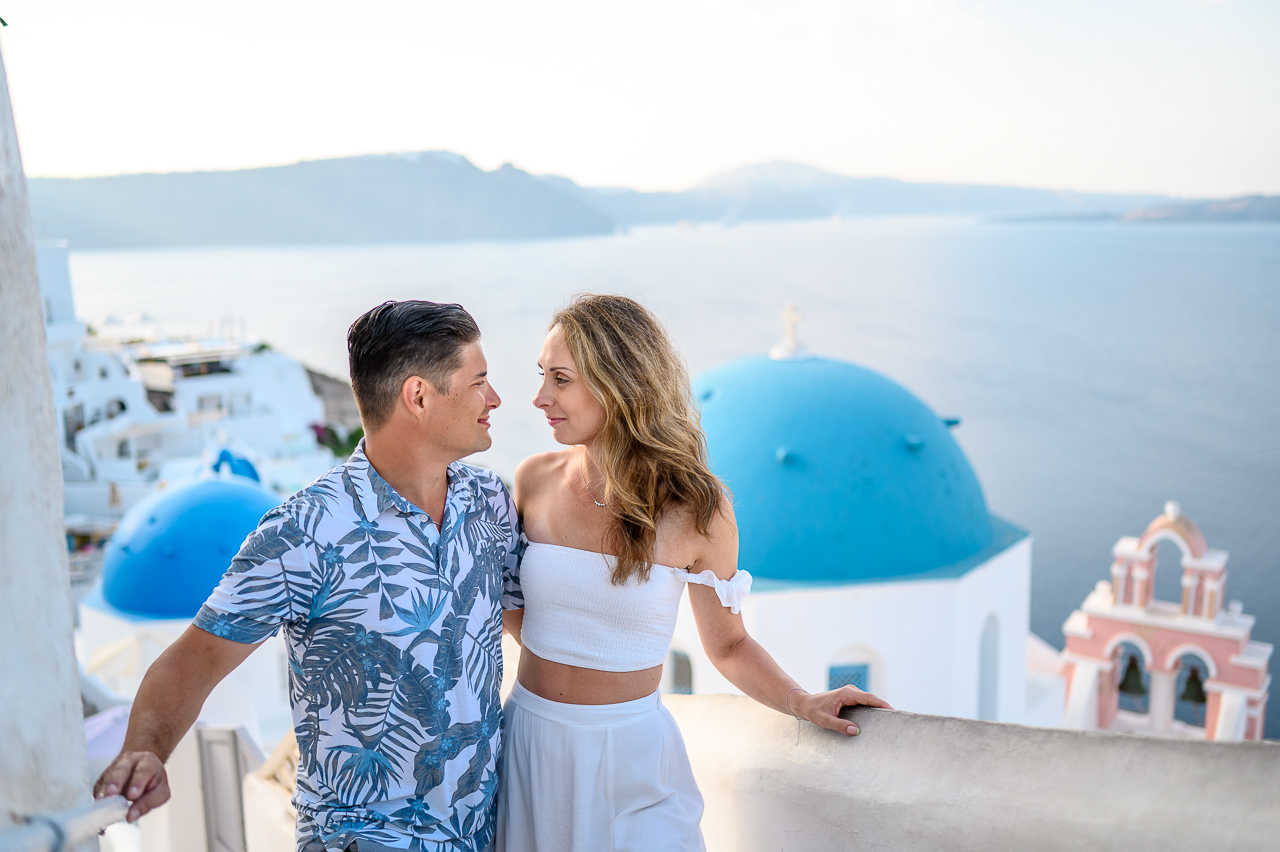 featured photo spot in Santorini for proposals photo shoots gallery