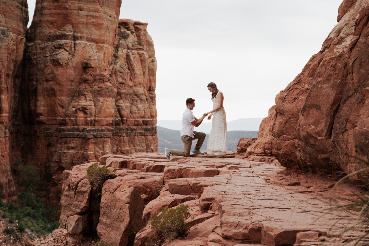 featured photo spot in Sedona for proposals photo shoots