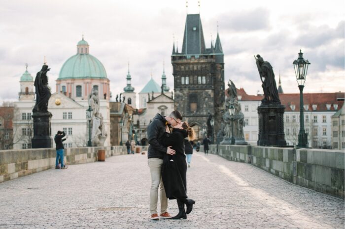 prague-proposal-local-lens-charles-bridge