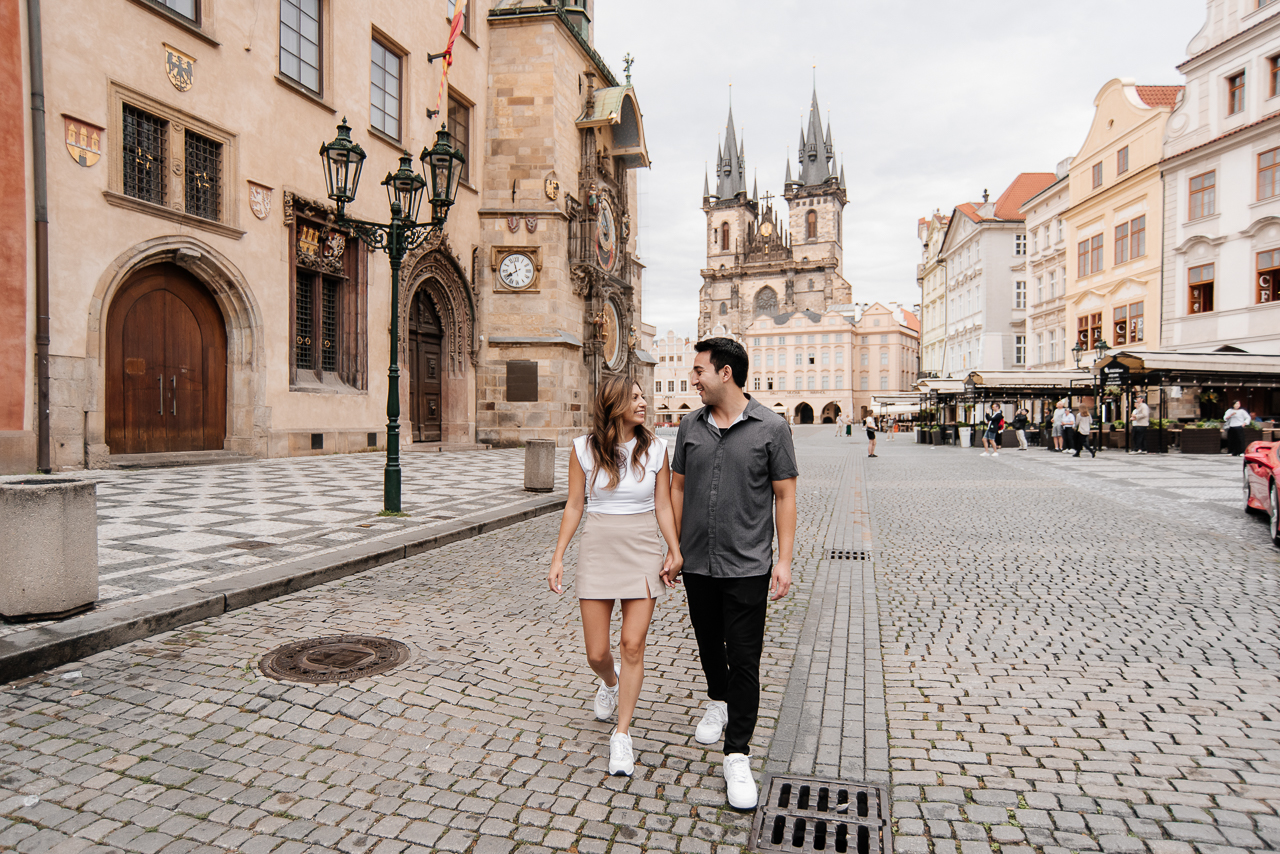 featured photo spot in Prague for proposals photo shoots