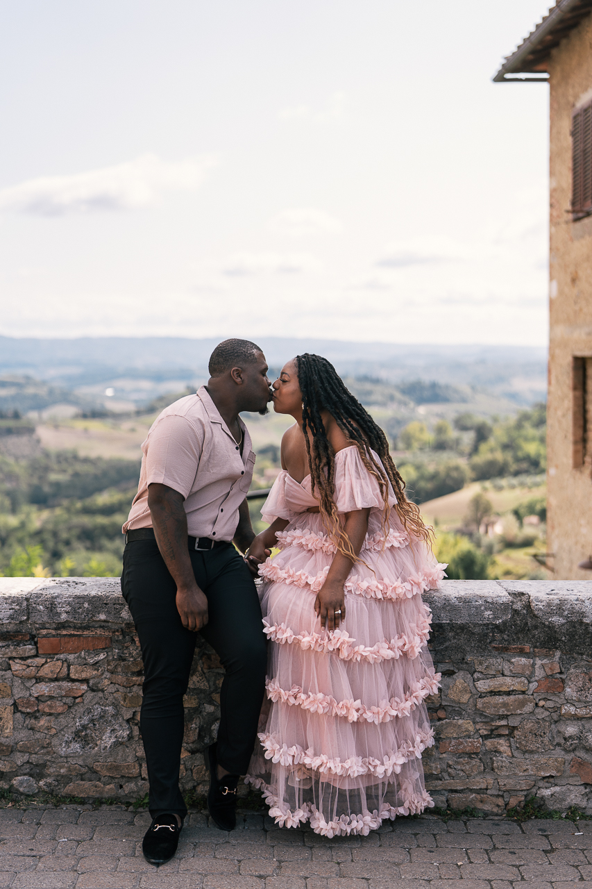 featured photo spot in Tuscany for proposals photo shoots gallery