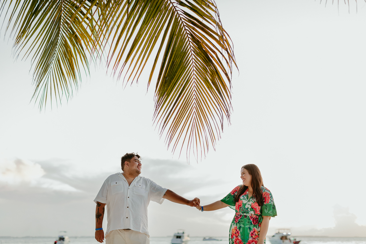 hire a proposal photograhper in Isla Mujeres