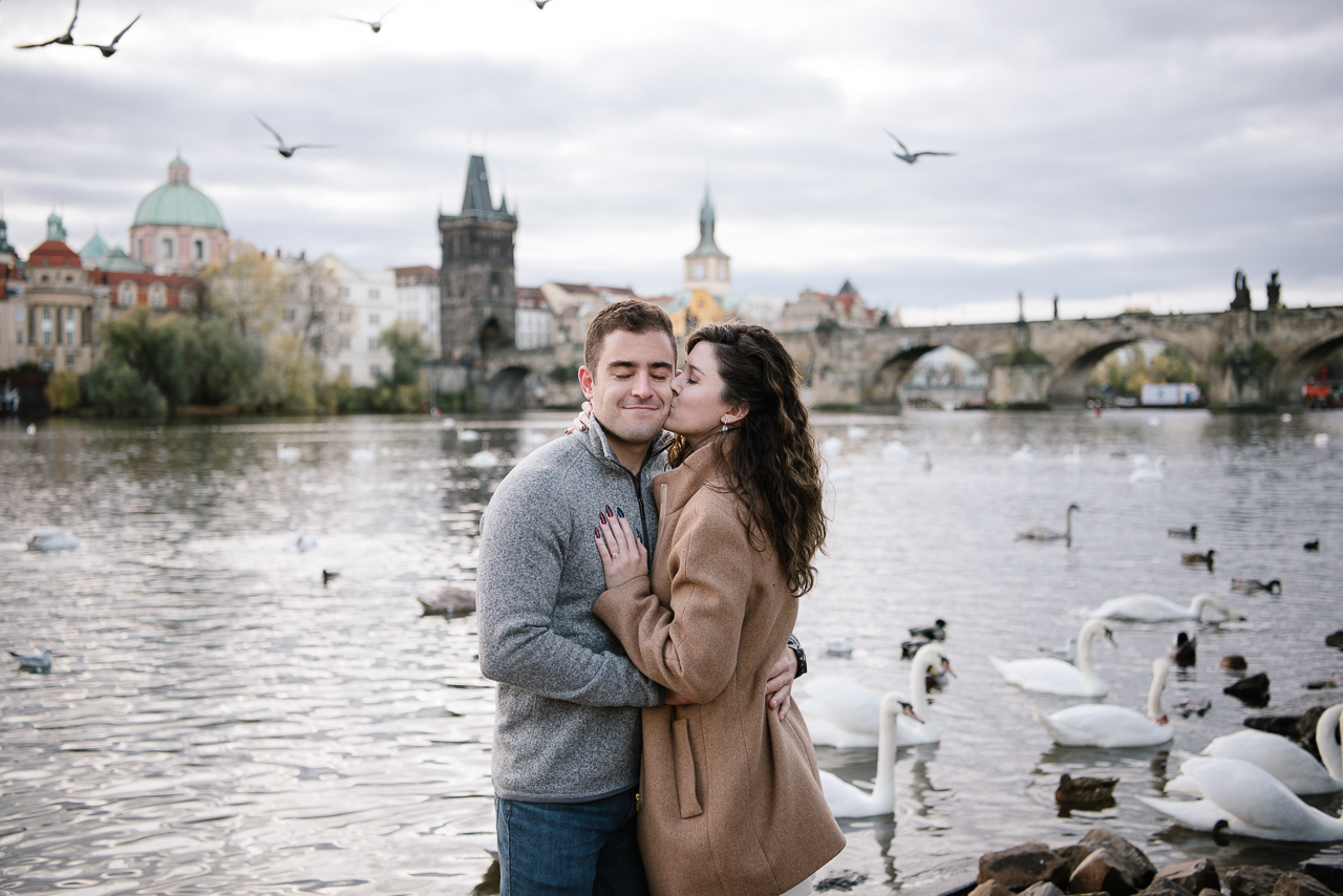 hire a proposal photograhper in Prague
