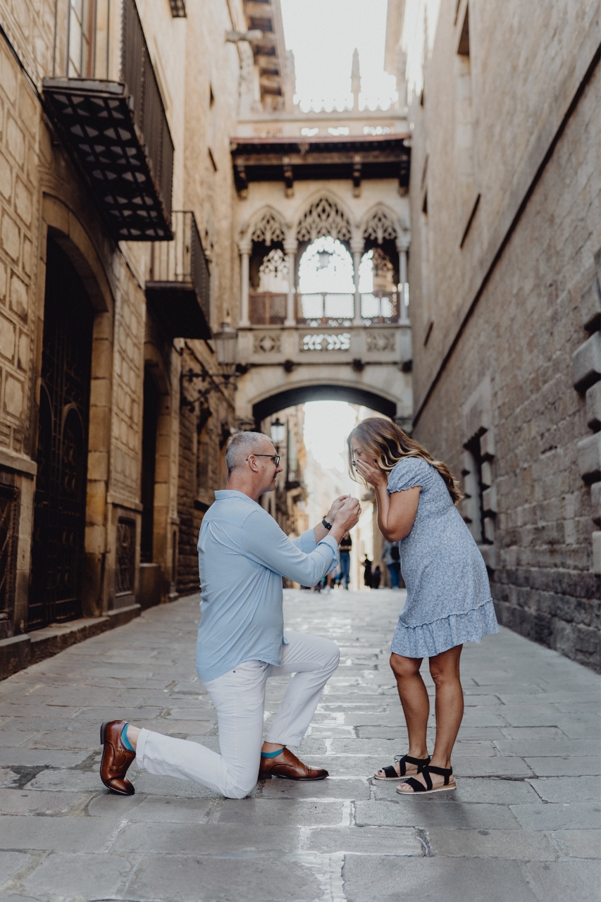 hire a proposal photograhper in Barcelona