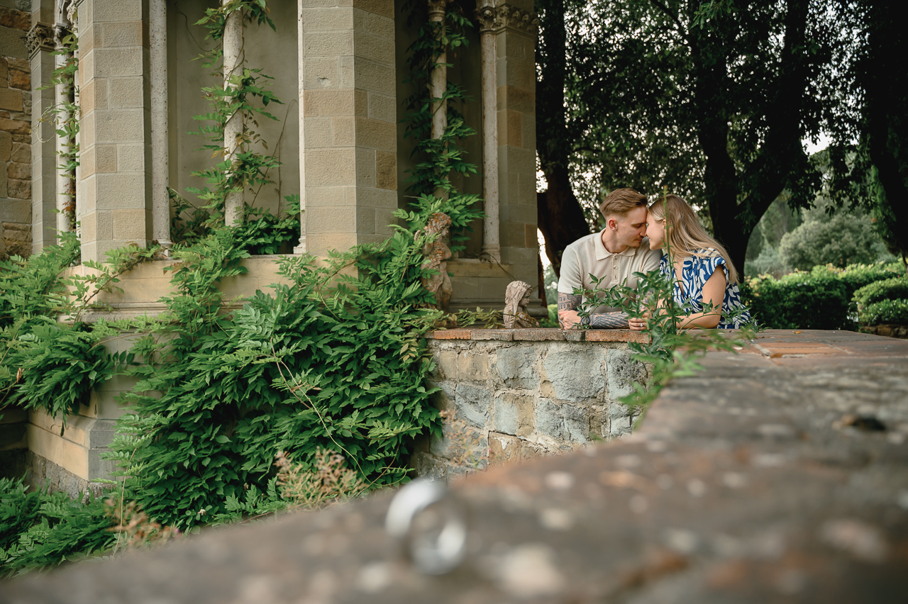 featured photo spot in Tuscany for proposals photo shoots