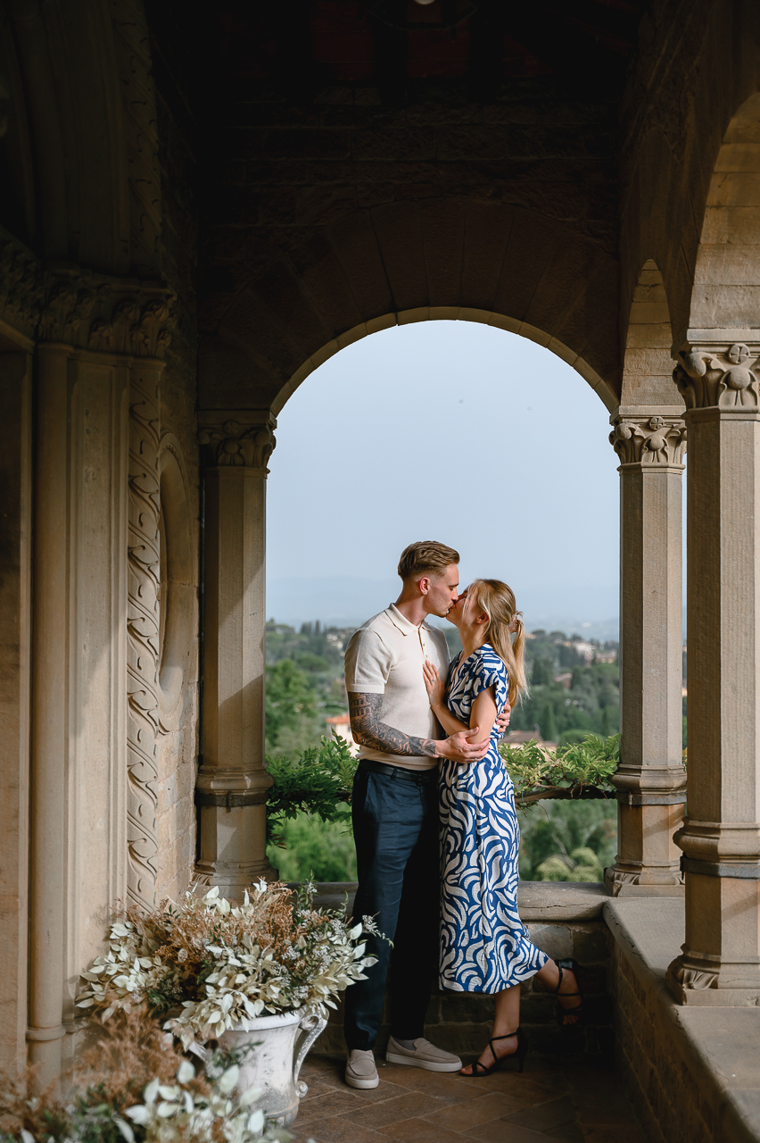 featured photo spot in Tuscany for proposals photo shoots gallery