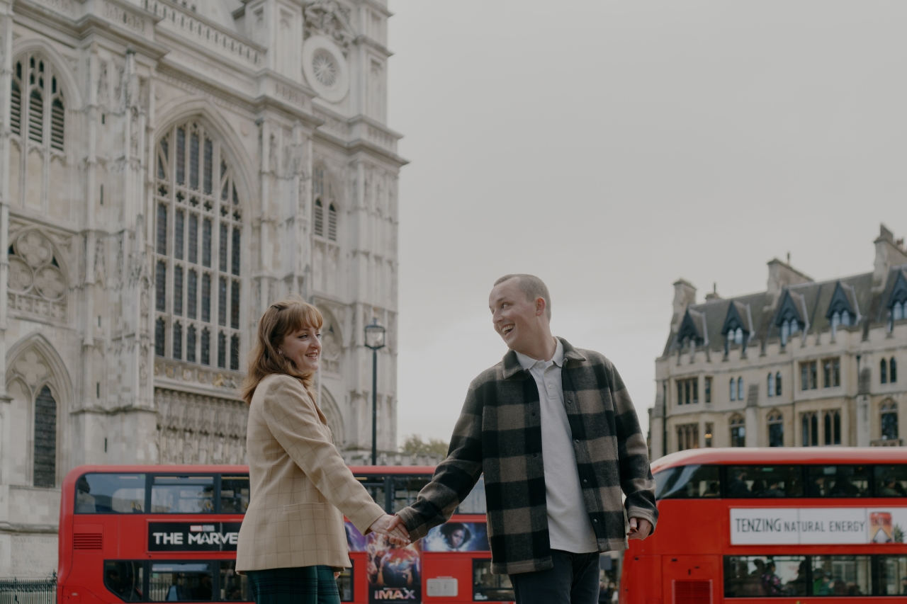 featured photo spot in London for proposals photo shoots