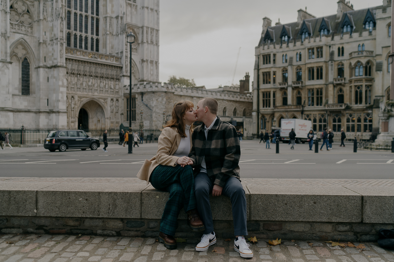 featured photo spot in London for proposals photo shoots