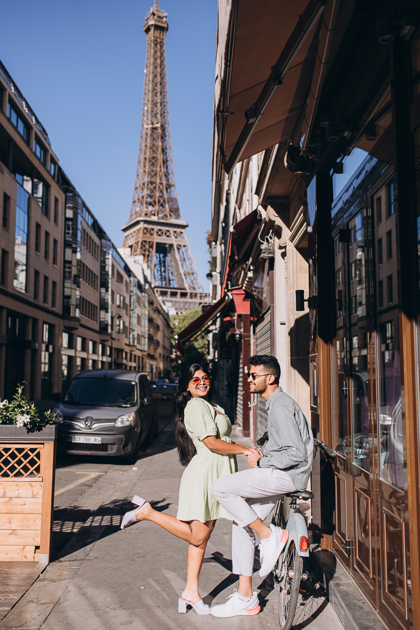 hire a proposal photograhper in Paris