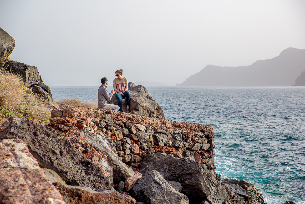 featured photo spot in Santorini for proposals photo shoots