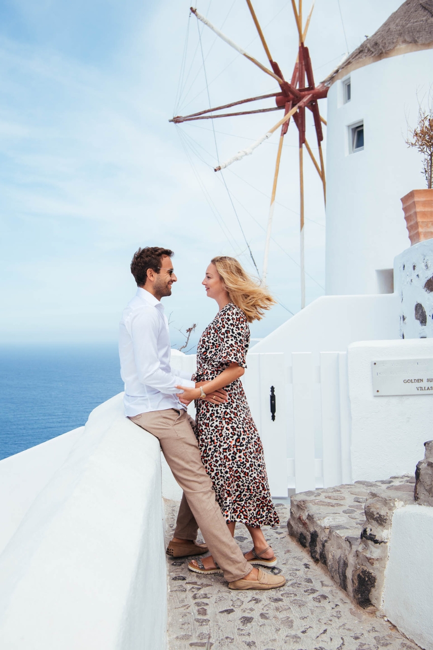 featured photo spot in Santorini for proposals photo shoots gallery