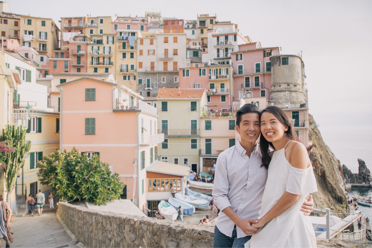 hire a proposal photograhper in Cinque Terre