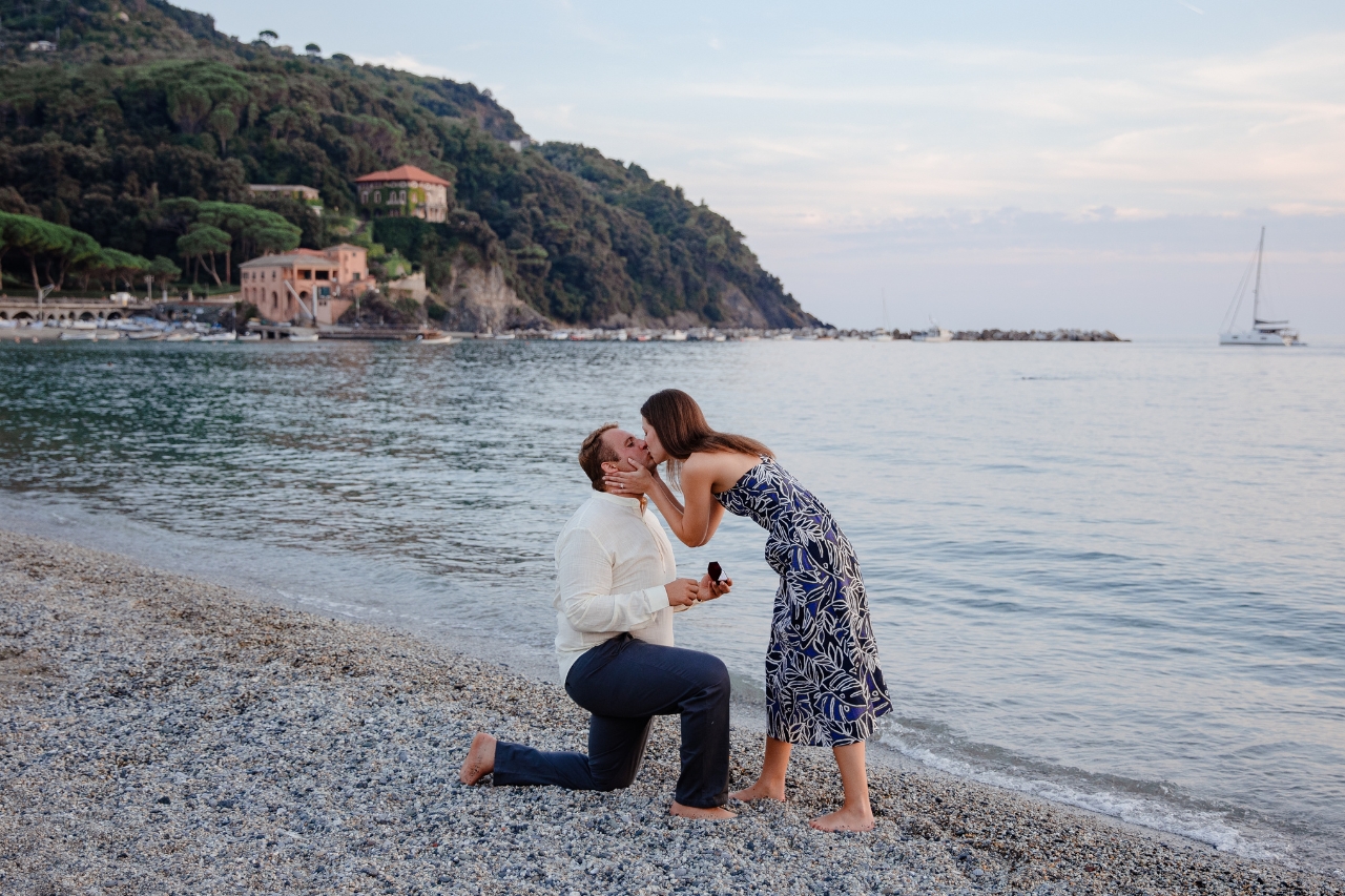 featured photo spot in Cinque Terre for proposals photo shoots