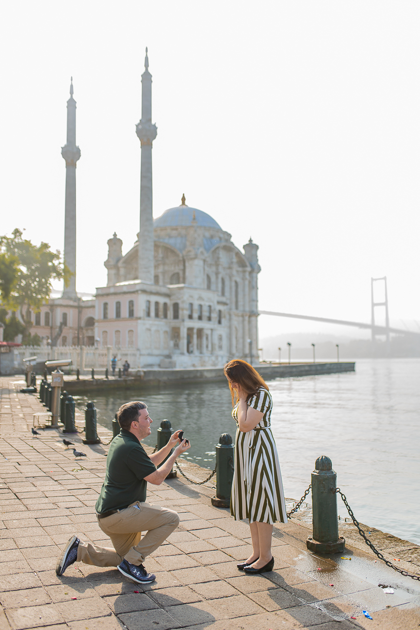 hire a proposal photograhper in Istanbul