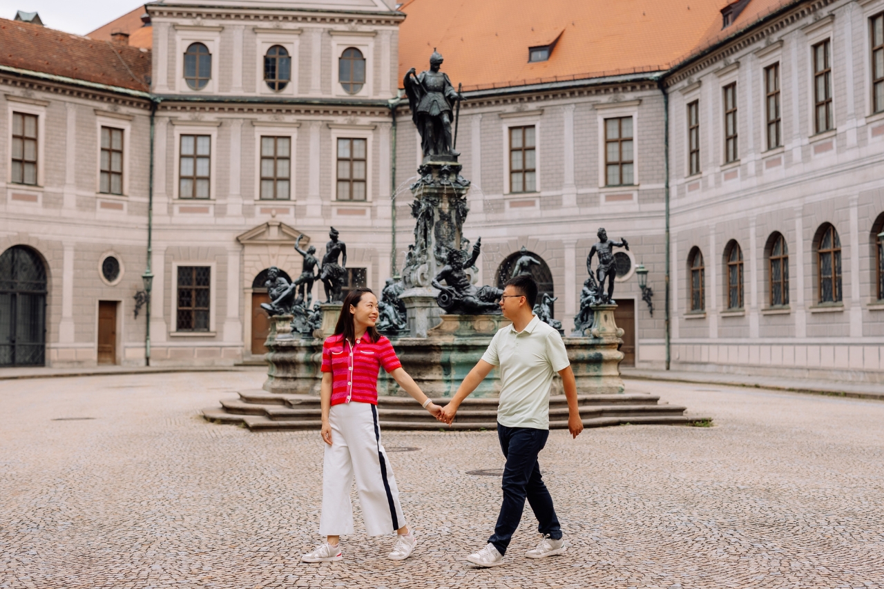 hire a proposal photograhper in Munich