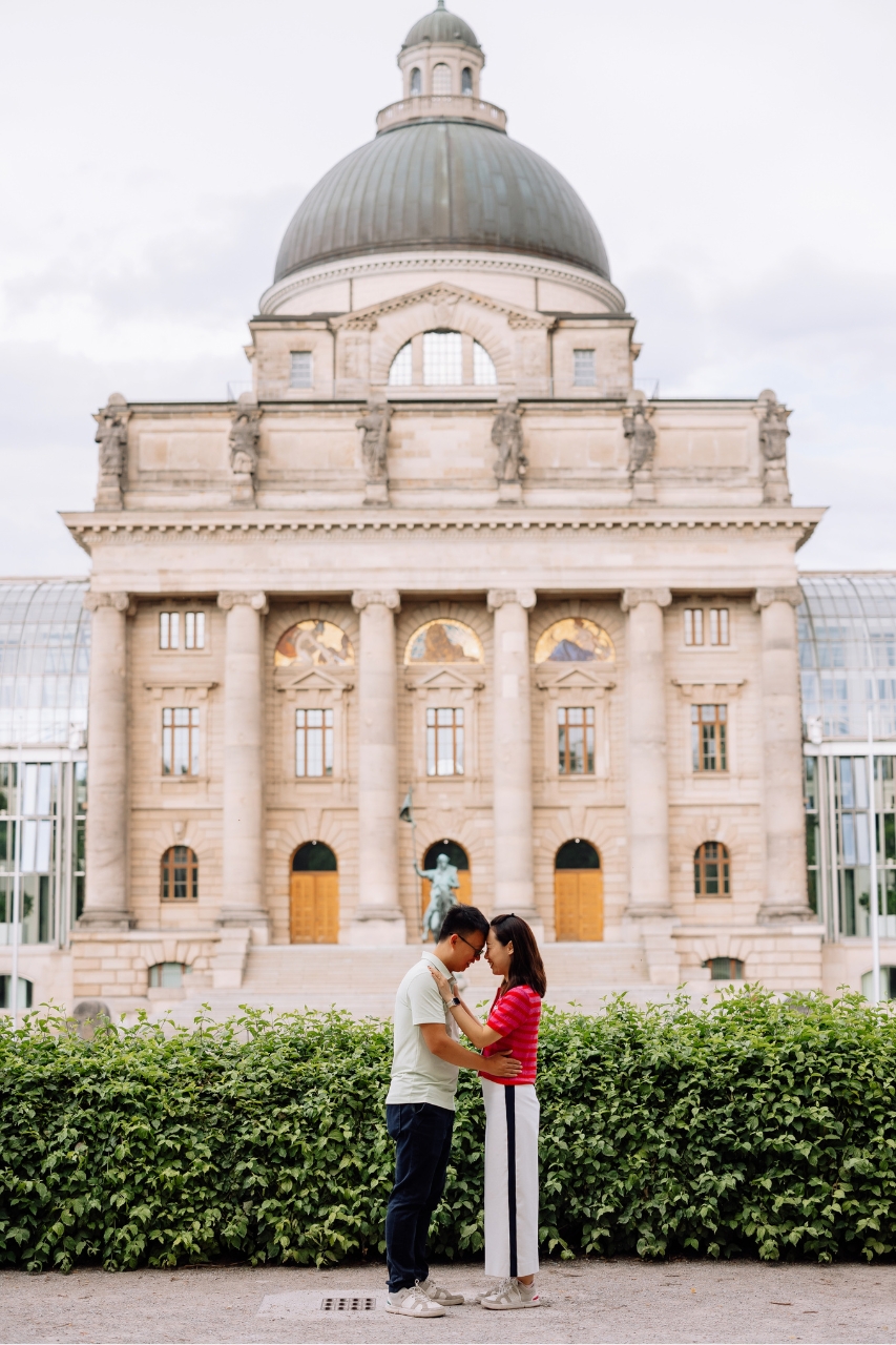 hire a proposal photograhper in Munich