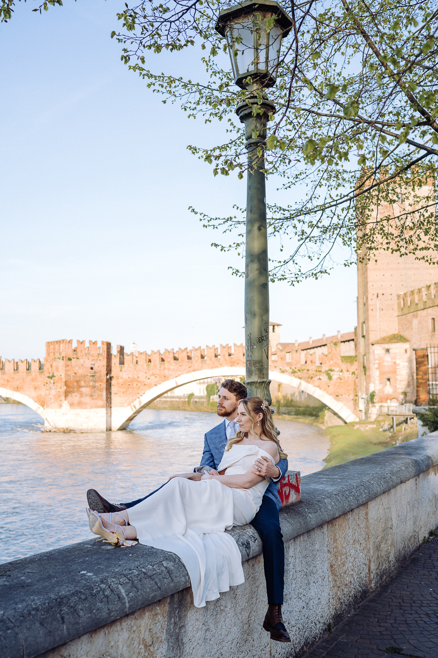 hire a proposal photograhper in Verona