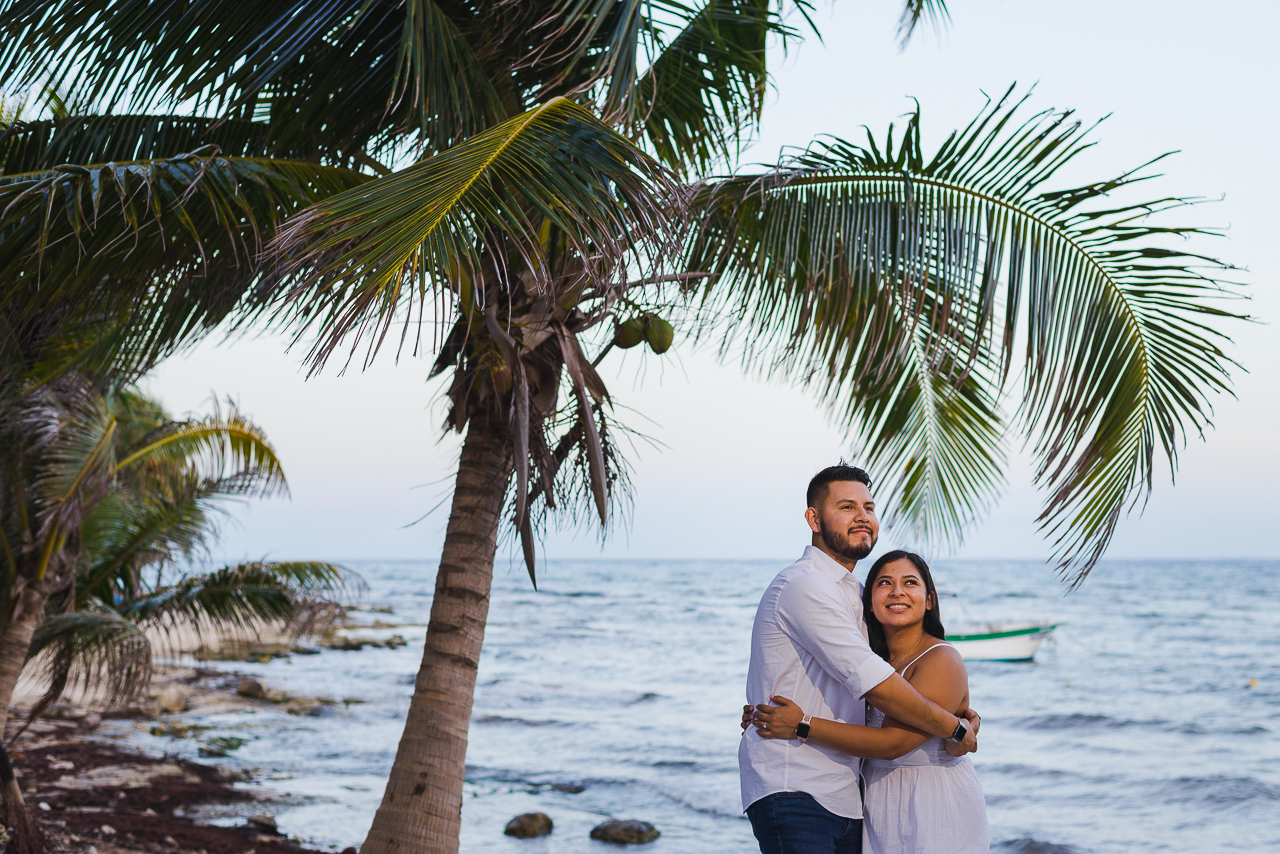 hire a proposal photograhper in Playa del Carmen