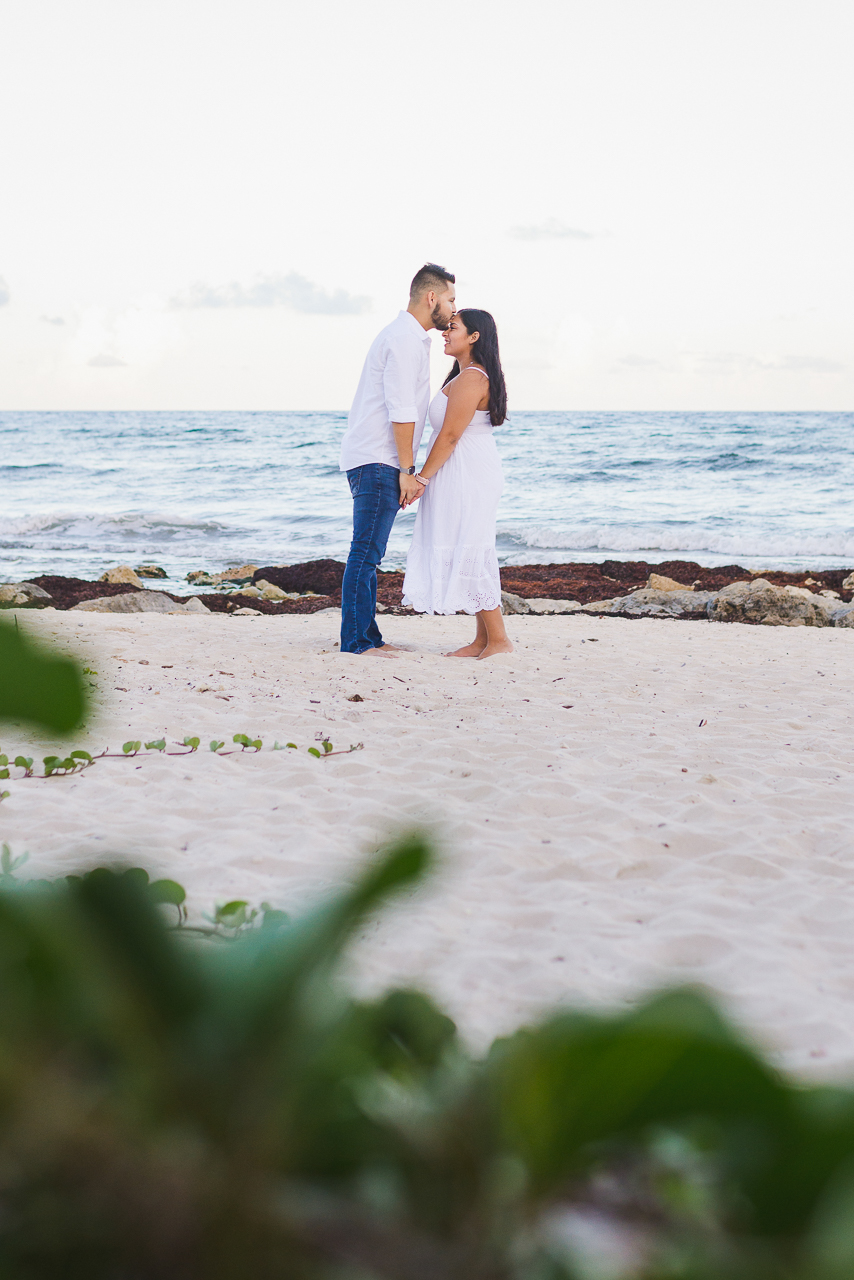 hire a proposal photograhper in Playa del Carmen