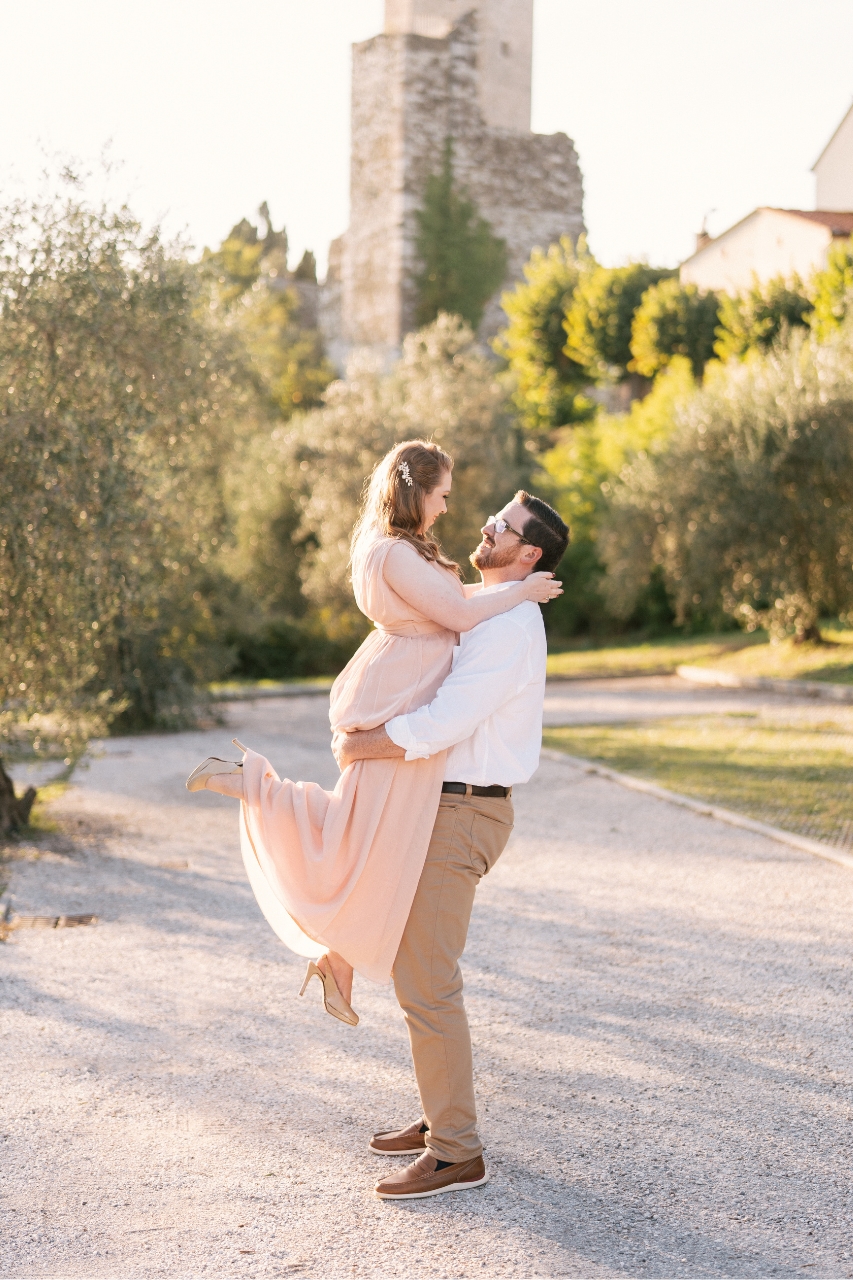 hire a proposal photograhper in Tuscany