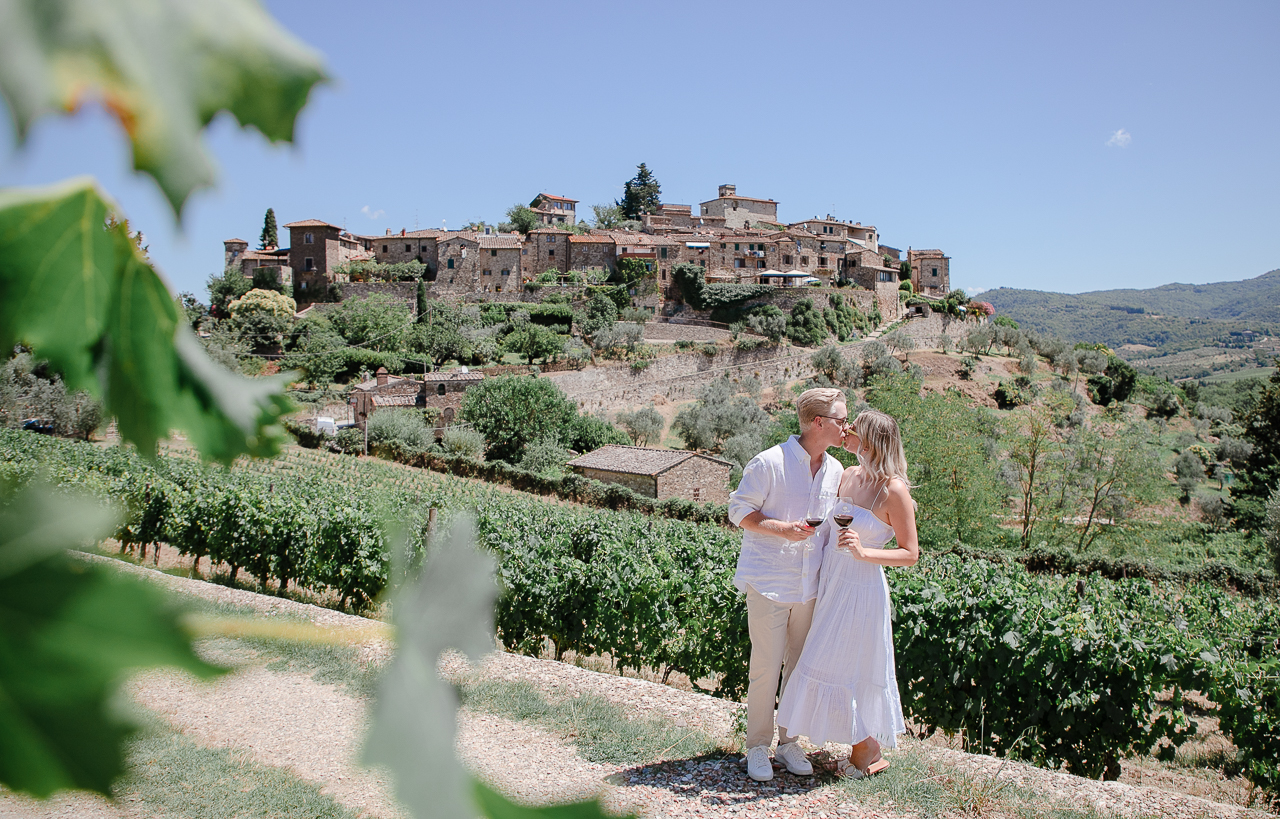 featured photo spot in Tuscany for proposals photo shoots gallery