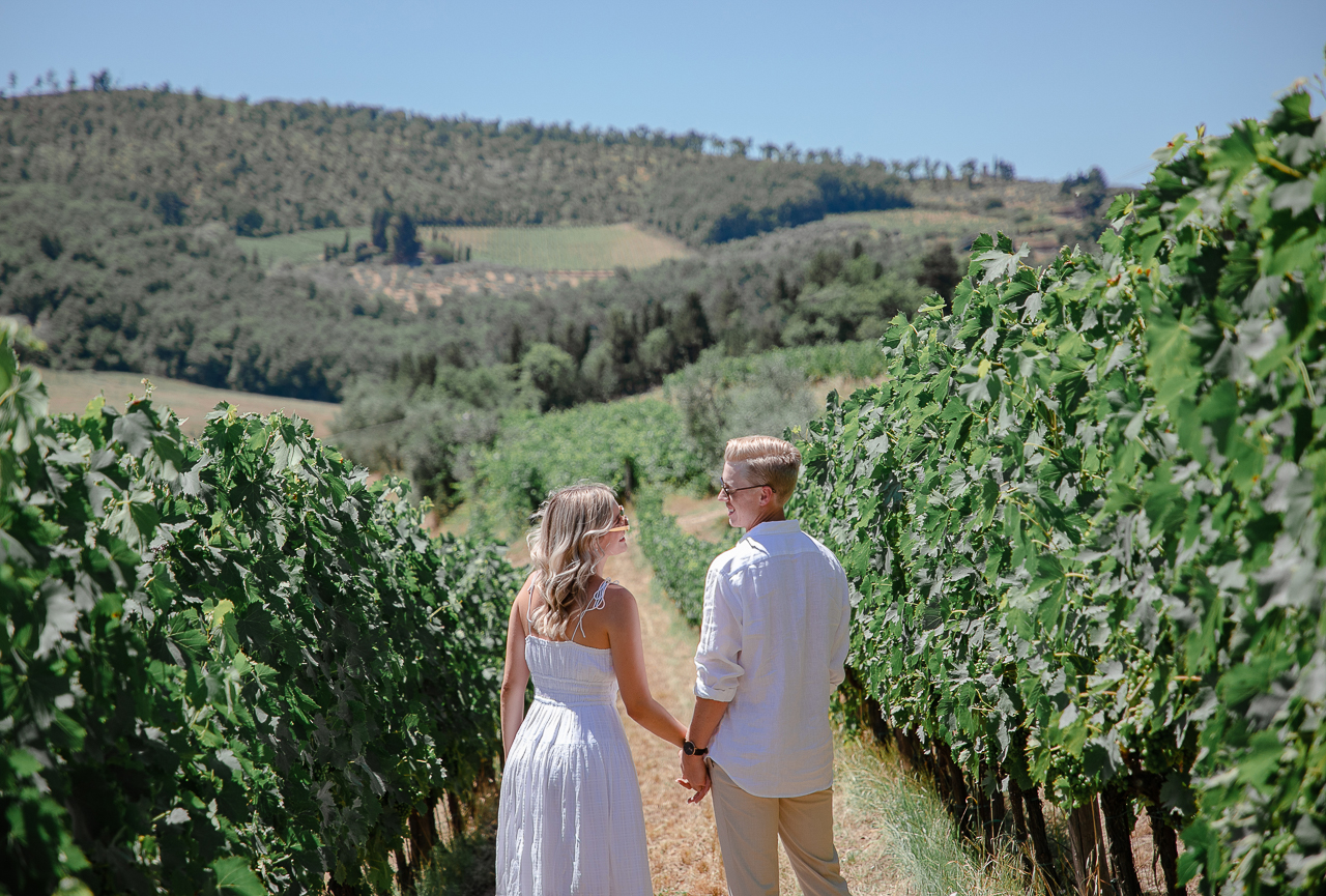 featured photo spot in Tuscany for proposals photo shoots gallery