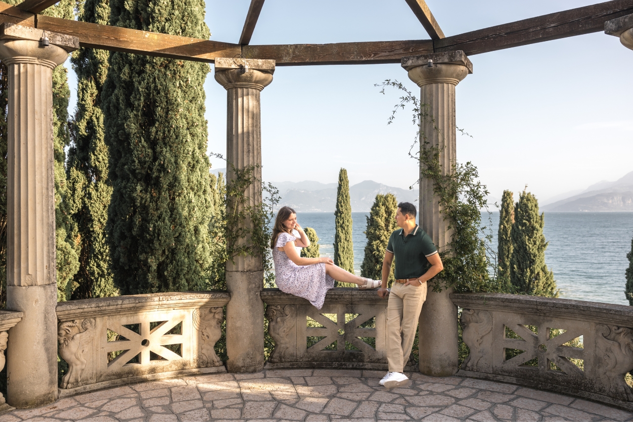 hire a proposal photograhper in Lake Garda