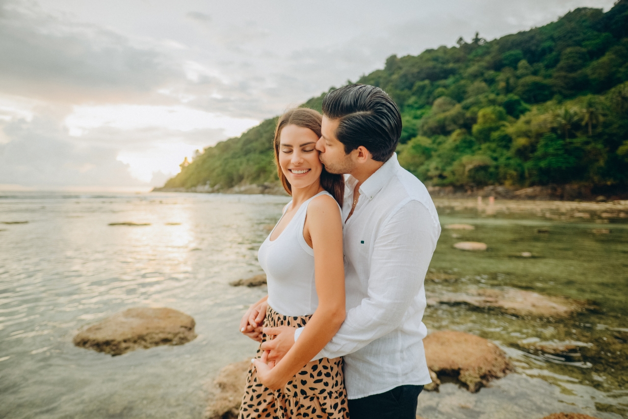 featured photo spot in Phuket for proposals photo shoots