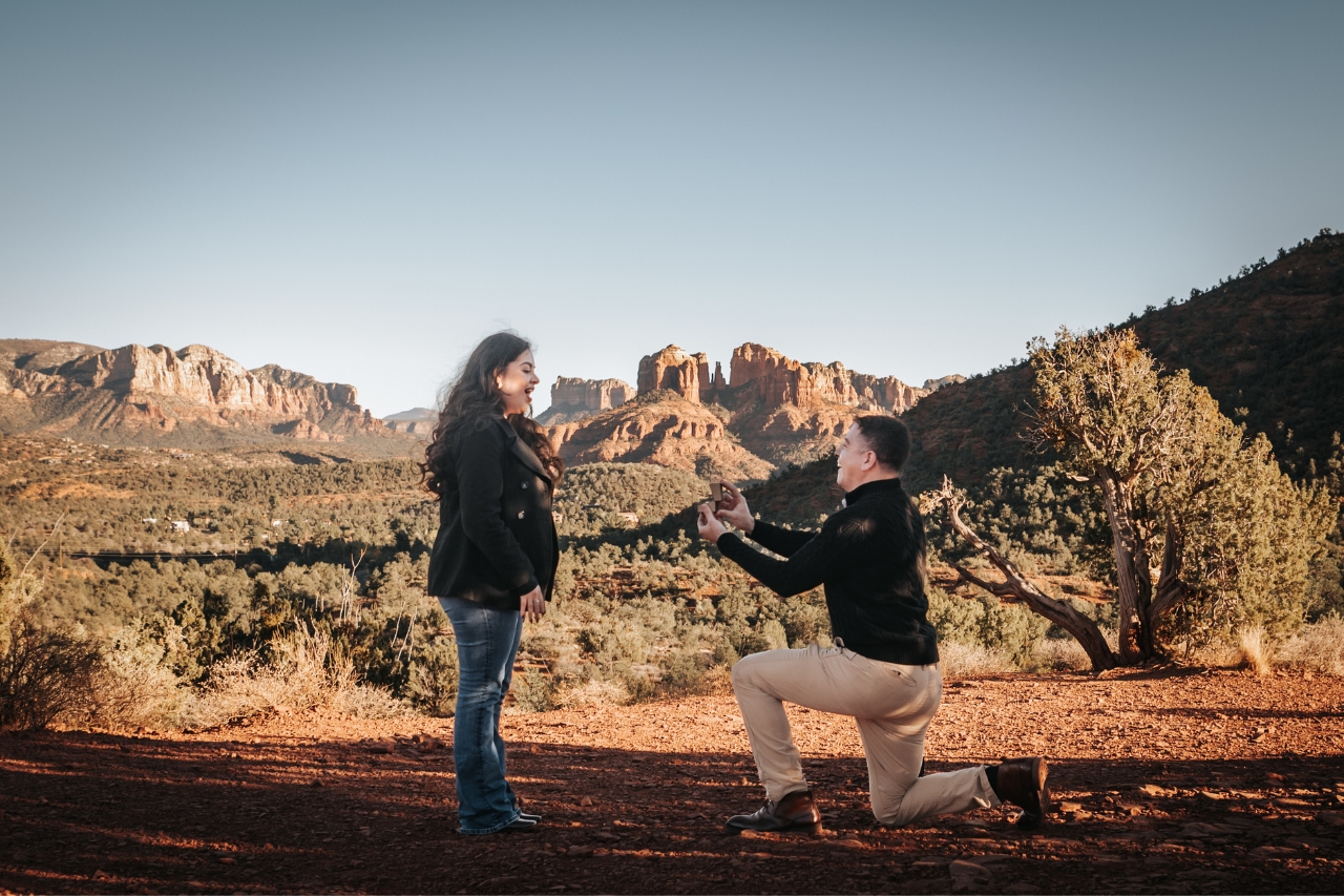 featured photo spot in Sedona for proposals photo shoots