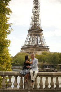 paris-family-local-lens-eiffel-tower